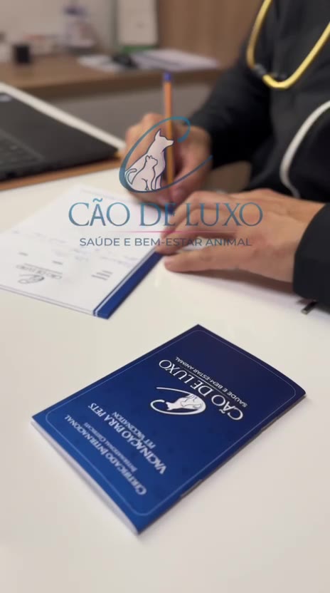 Carteira de vacinação da Cão de Luxo na recepção